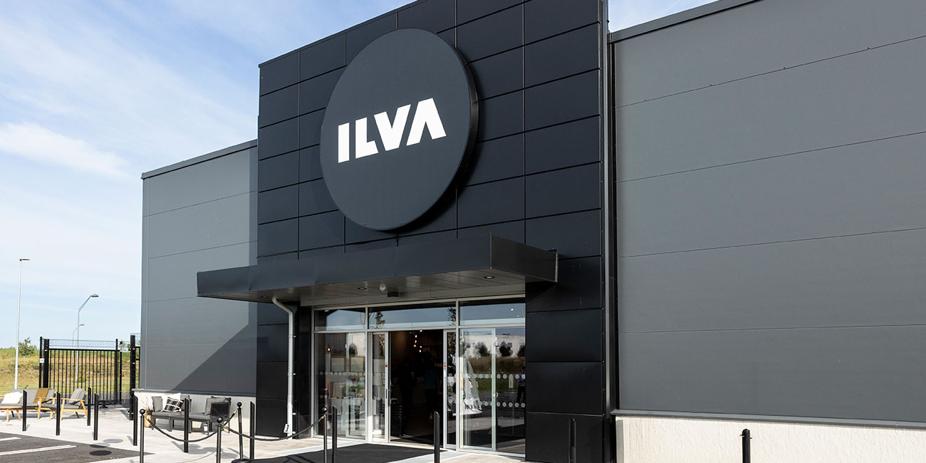 ILVA-butik med sort facade og stort rundt logo