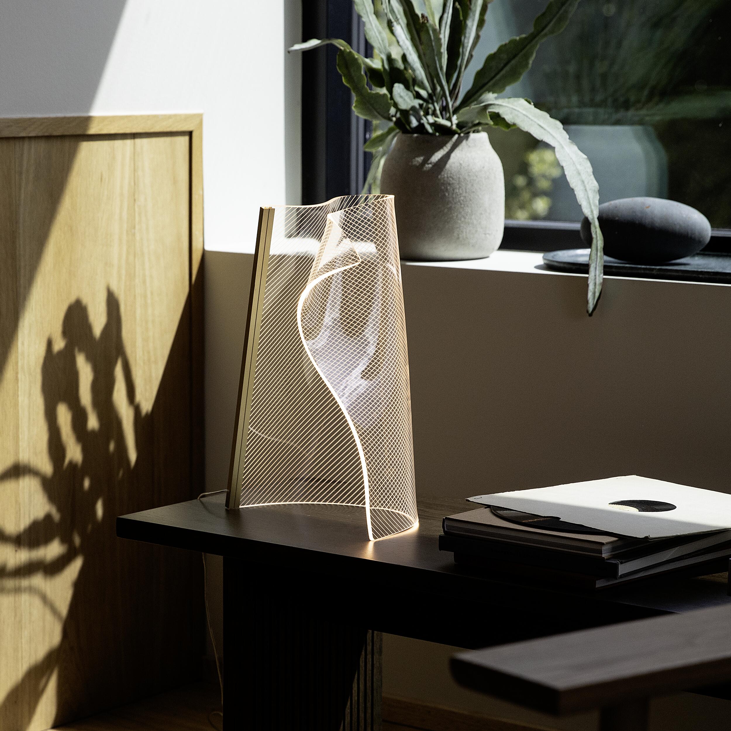 Curtsy Bordlampe 30 x 45 x 17 cm 